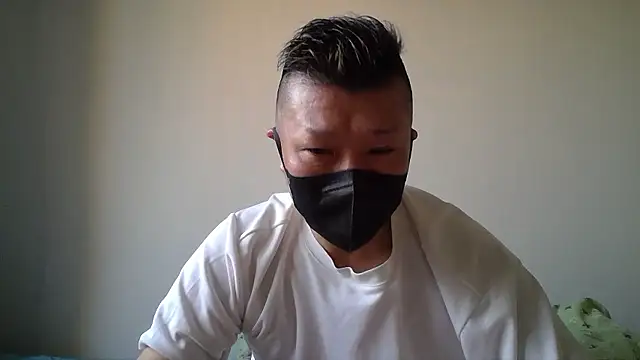 Snapshot of yuuta_yy chatting on March 23, 8:18 am yuuta yy online show from March 23, 8:18 am