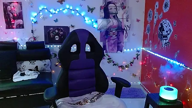 Snapshot of carol_20 chatting on December 12, 4:04 am carol 20 online show from December 12, 4:04 am