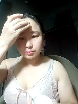 Snapshot of suki-lady chatting on November 6, 6:47 am suki-lady online show from November 6, 6:47 am