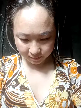 Snapshot of suki-lady chatting on December 4, 1:42 pm suki-lady online show from December 4, 1:42 pm