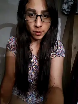 Snapshot of Lindasimpson chatting on September 15, 11:32 am Lindasimpson online show from September 15, 11:32 am