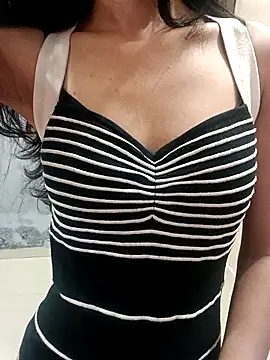 Snapshot of Daizy_Shah chatting on September 20, 2:51 pm Daizy Shah online show from September 20, 2:51 pm