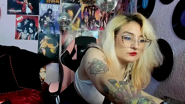 Avril Maria online show from April 30, 12:06 am