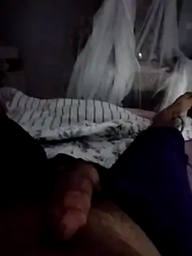 Snapshot of redah9898 chatting on November 2, 11:18 pm redah9898 online show from November 2, 11:18 pm