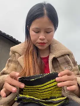 O o UwU o O online show from February 24, 5:49 am