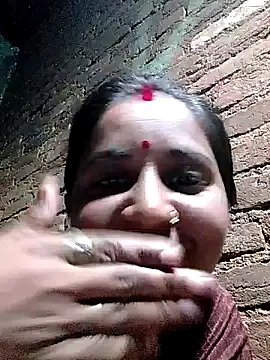 Snapshot of Sexi_pushpa chatting on June 23, 10:19 pm Sexi pushpa online show from June 23, 10:19 pm