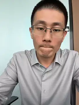 miniyellower online show from April 8, 5:40 am