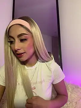 Tessa  Winslow online show from March 17, 4:50 am