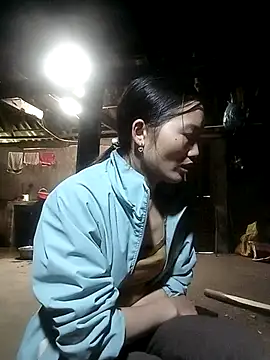 ngan-cute online show from October 31, 4:02 am