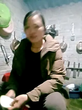 ngan-cute online show from December 4, 9:18 am