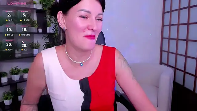 O1d Lady online show from September 26, 8:51 am