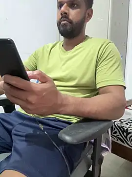 Snapshot of Vineeth3906 chatting on June 7, 11:58 am Vineeth3906 online show from June 7, 11:58 am
