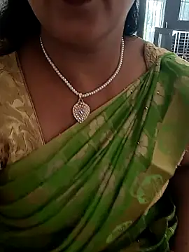 Snapshot of angel_ridhi chatting on September 22, 5:31 am angel ridhi online show from September 22, 5:31 am