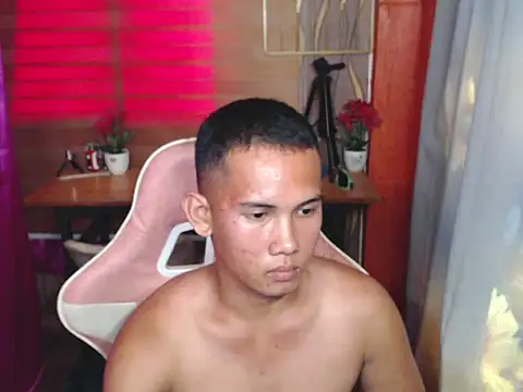 Snapshot of hotdick_zack chatting on November 13, 6:34 am hotdick zack online show from November 13, 6:34 am