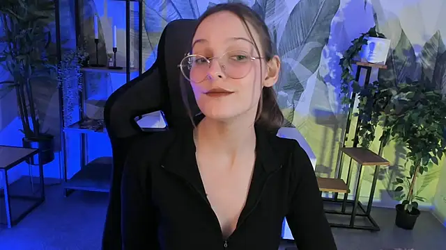 JenniferKiim online show from December 15, 3:05 pm