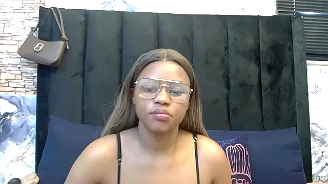 Snapshot of SexyBaddieXXX chatting on July 22, 10:51 am SexyBaddieXXX online show from July 22, 10:51 am