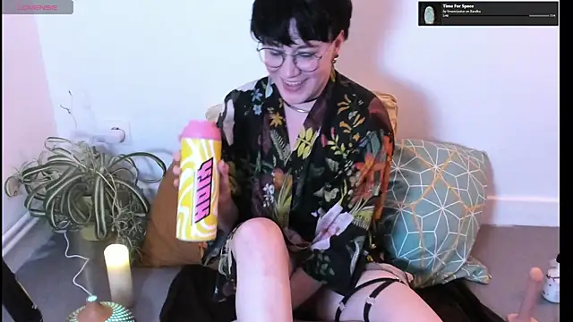 Snapshot of MossPrince chatting on September 30, 7:41 pm MossPrince online show from September 30, 7:41 pm