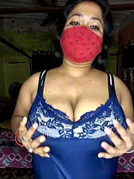 Smile-quien online show from December 2, 2:56 pm