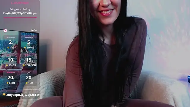 Snapshot of Veliora chatting on November 5, 4:29 pm Veliora online show from November 5, 4:29 pm