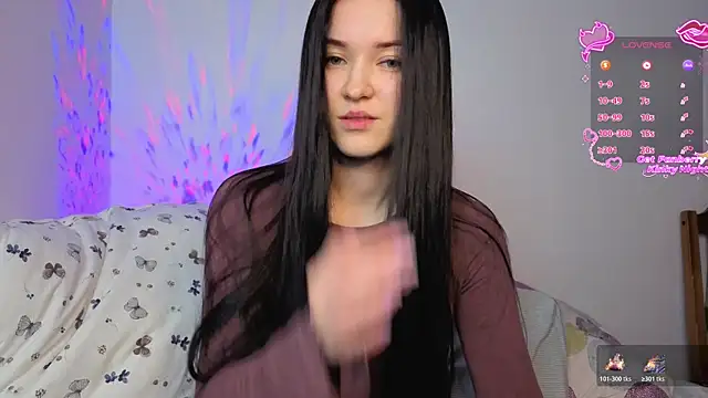 Snapshot of Veliora chatting on December 15, 5:39 pm Veliora online show from December 15, 5:39 pm