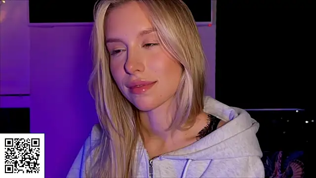 ElysiaXo online show from November 6, 10:21 pm