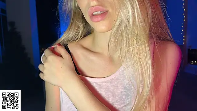 ElysiaXo online show from December 14, 9:19 pm