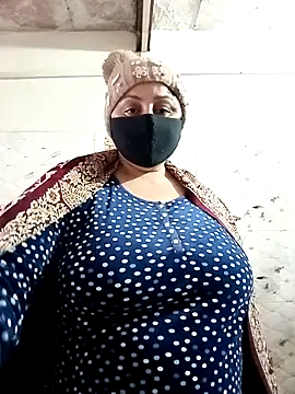 Rakhi sawant143 online show from December 21, 3:02 am