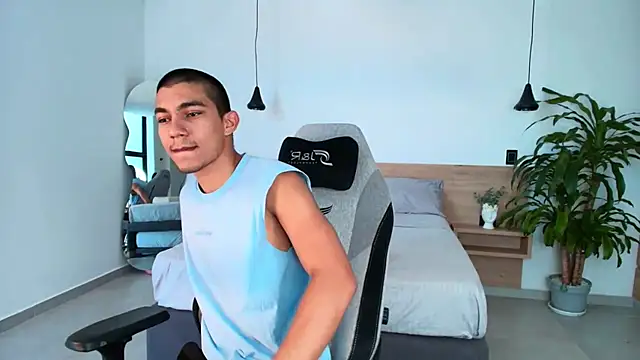 Snapshot of samucamx_ chatting on July 28, 7:50 pm samucamx online show from July 28, 7:50 pm