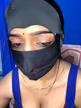 Snapshot of DesiSexyMonika chatting on September 30, 6:18 am DesiSexyMonika online show from September 30, 6:18 am