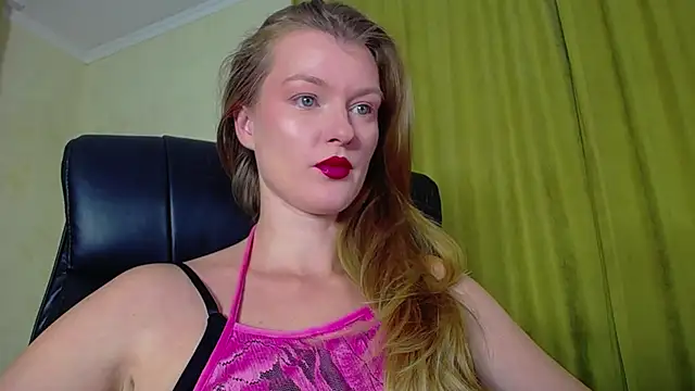 Snapshot of MysticVenus_ chatting on November 15, 1:07 pm MysticVenus online show from November 15, 1:07 pm