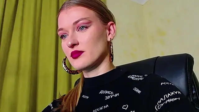 Snapshot of MysticVenus_ chatting on November 22, 2:05 pm MysticVenus online show from November 22, 2:05 pm