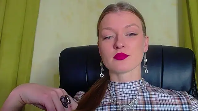 Snapshot of MysticVenus_ chatting on December 5, 2:47 pm MysticVenus online show from December 5, 2:47 pm