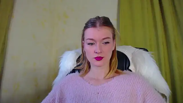 Snapshot of MysticVenus_ chatting on December 14, 9:25 am MysticVenus online show from December 14, 9:25 am