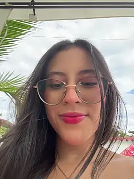 Snapshot of Juanita-Diaz chatting on January 18, 8:45 pm Juanita-Diaz online show from January 18, 8:45 pm