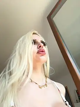 Steffi Snowbunny online show from August 5, 1:25 pm