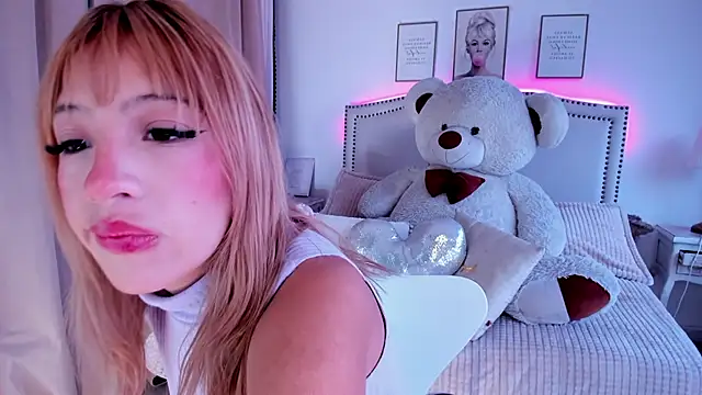 Mayajhons online show from December 4, 12:36 pm