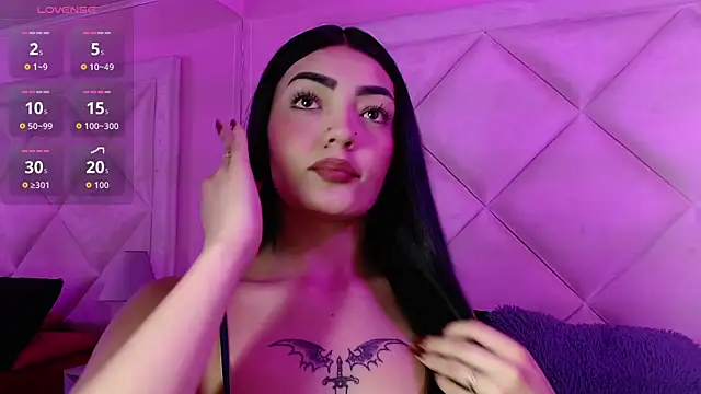 Miaa Smithh   online show from January 6, 11:36 am