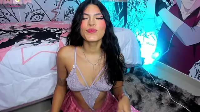 Snapshot of Megan_cute4u chatting on August 1, 3:28 am Megan cute4u online show from August 1, 3:28 am