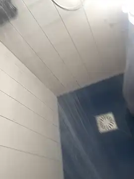 Snapshot of MrScrr chatting on October 1, 10:10 am MrScrr online show from October 1, 10:10 am