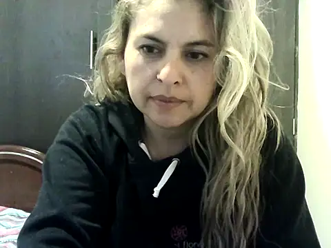 Snapshot of Valery__Rouse_ chatting on September 28, 9:42 pm Valery Rouse online show from September 28, 9:42 pm