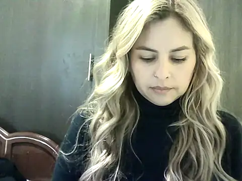 Snapshot of Valery__Rouse_ chatting on October 1, 8:15 pm Valery Rouse online show from October 1, 8:15 pm