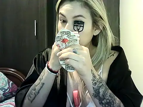 Snapshot of Valery__Rouse_ chatting on October 15, 2:55 am Valery Rouse online show from October 15, 2:55 am