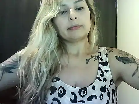 Snapshot of Valery__Rouse_ chatting on December 5, 8:05 pm Valery Rouse online show from December 5, 8:05 pm