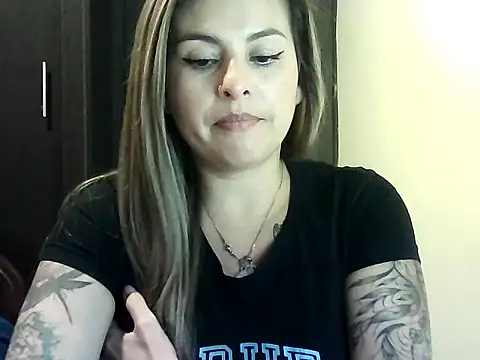 Valery  Rouse  online show from January 17, 11:30 pm