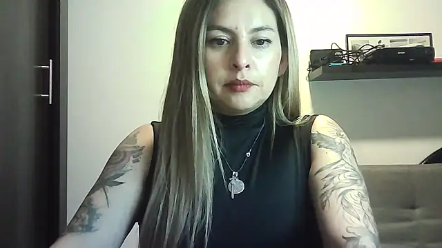Valery  Rouse  online show from May 3, 5:13 am