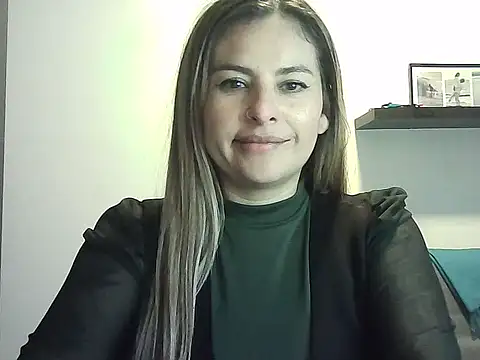Valery  Rouse  online show from May 15, 8:16 pm