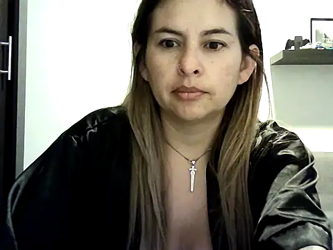 Valery  Rouse  online show from May 27, 11:51 am