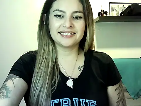 Valery  Rouse  online show from July 22, 9:39 pm