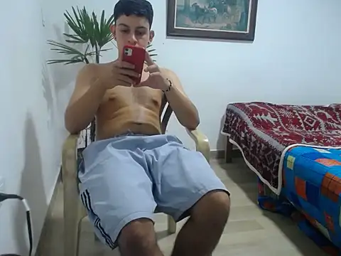 Snapshot of Young_handsome chatting on September 16, 3:07 am Young handsome online show from September 16, 3:07 am