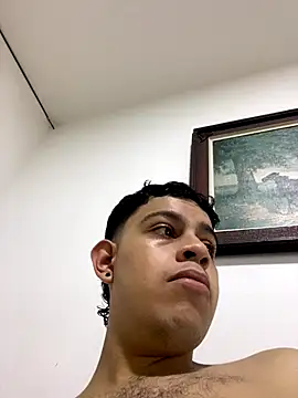 Snapshot of Young_handsome chatting on December 14, 7:07 pm Young handsome online show from December 14, 7:07 pm